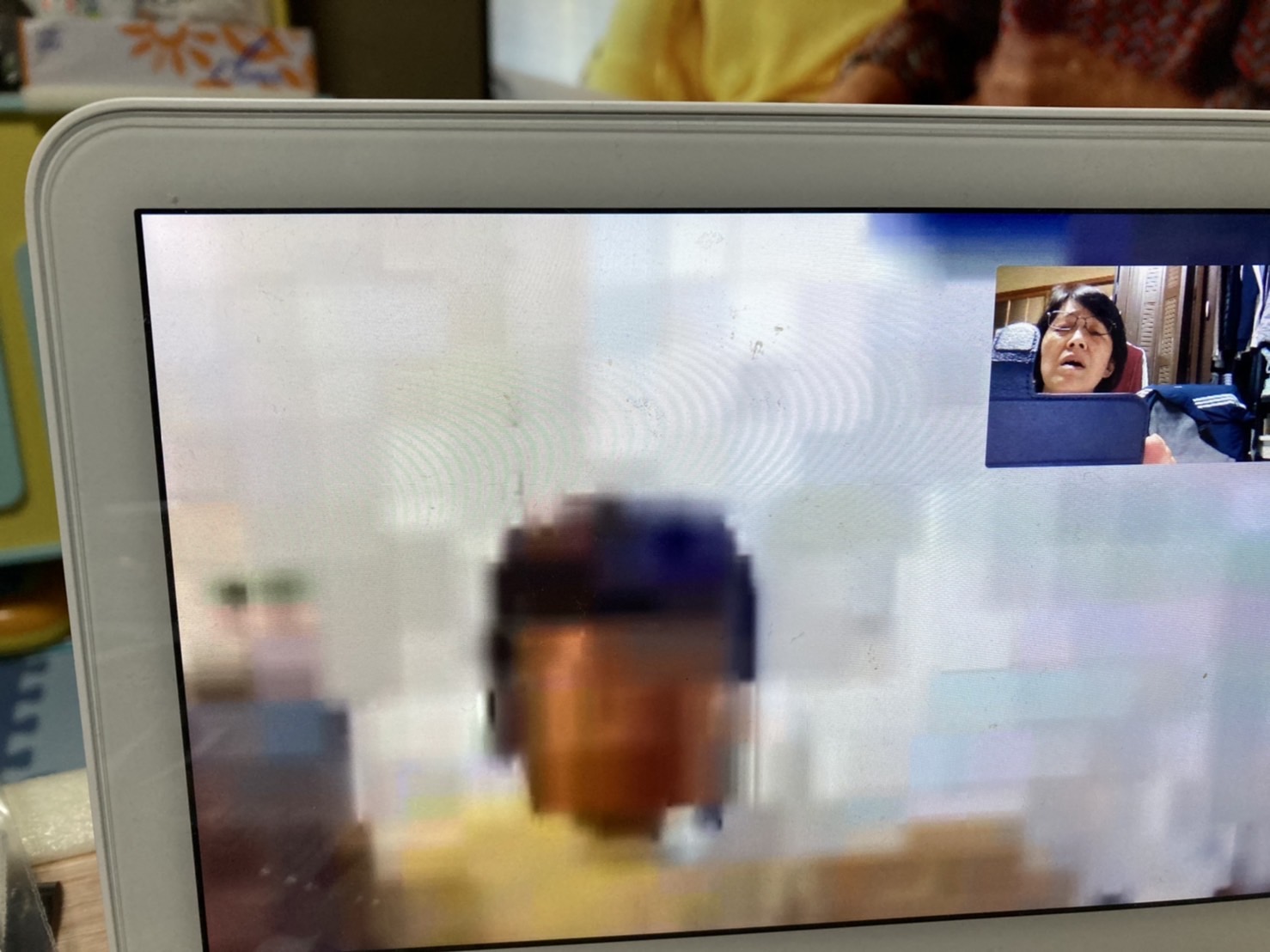 Echo Show 8 ビデオ通話時の画質がモザイク状態になる